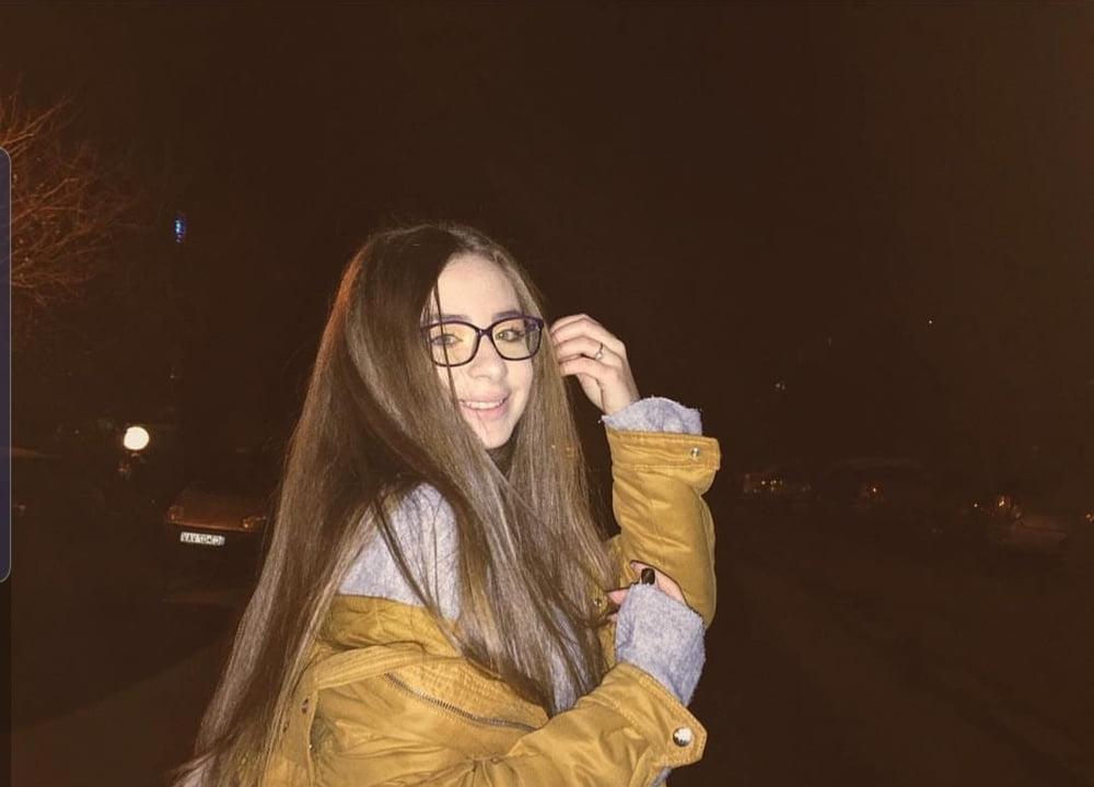 25P Very hot turkish girl