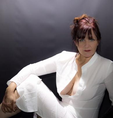 20P Mature ladies braless cleavage pokies 190