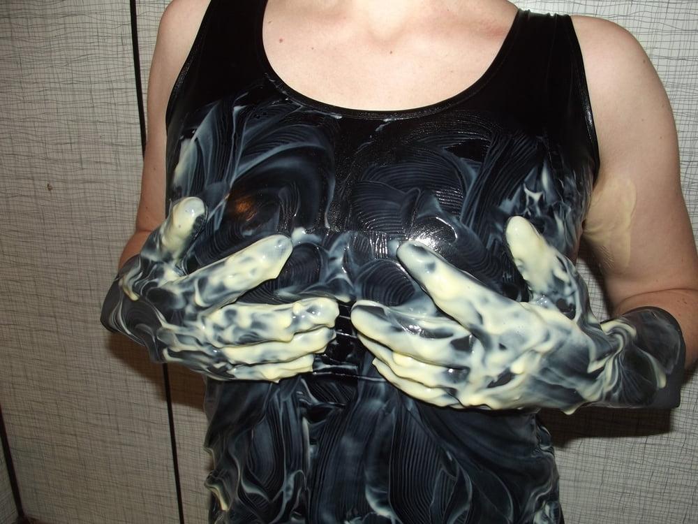 25P Sexy Amateur Lady Private Latex Fotos