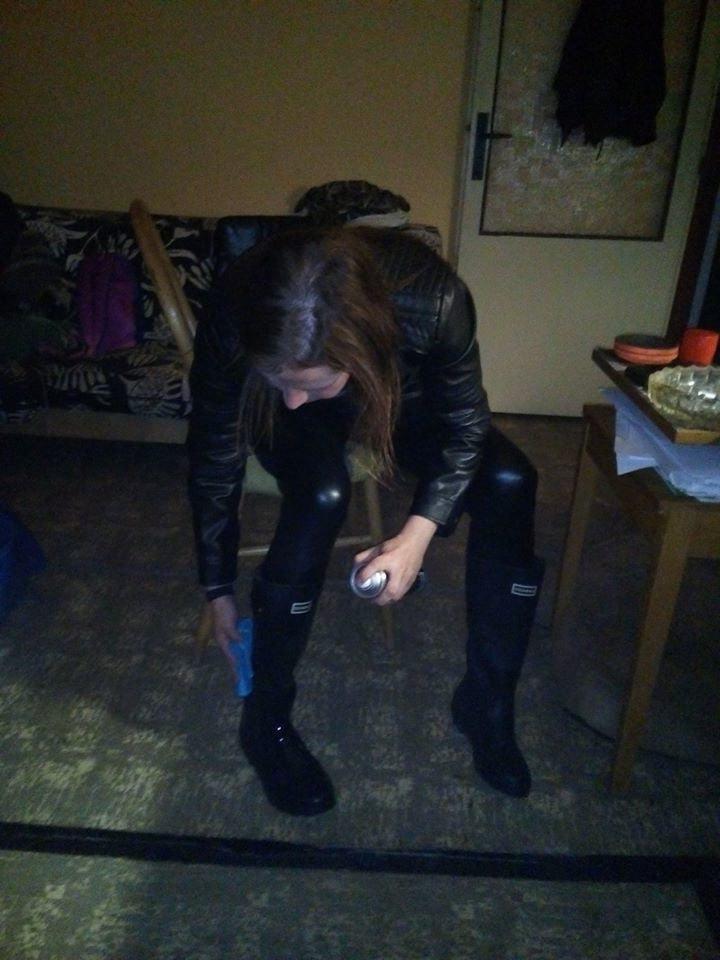 25P Sexy Amateur Lady Private Latex Fotos
