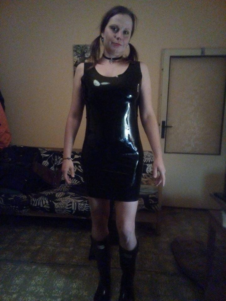 25P Sexy Amateur Lady Private Latex Fotos