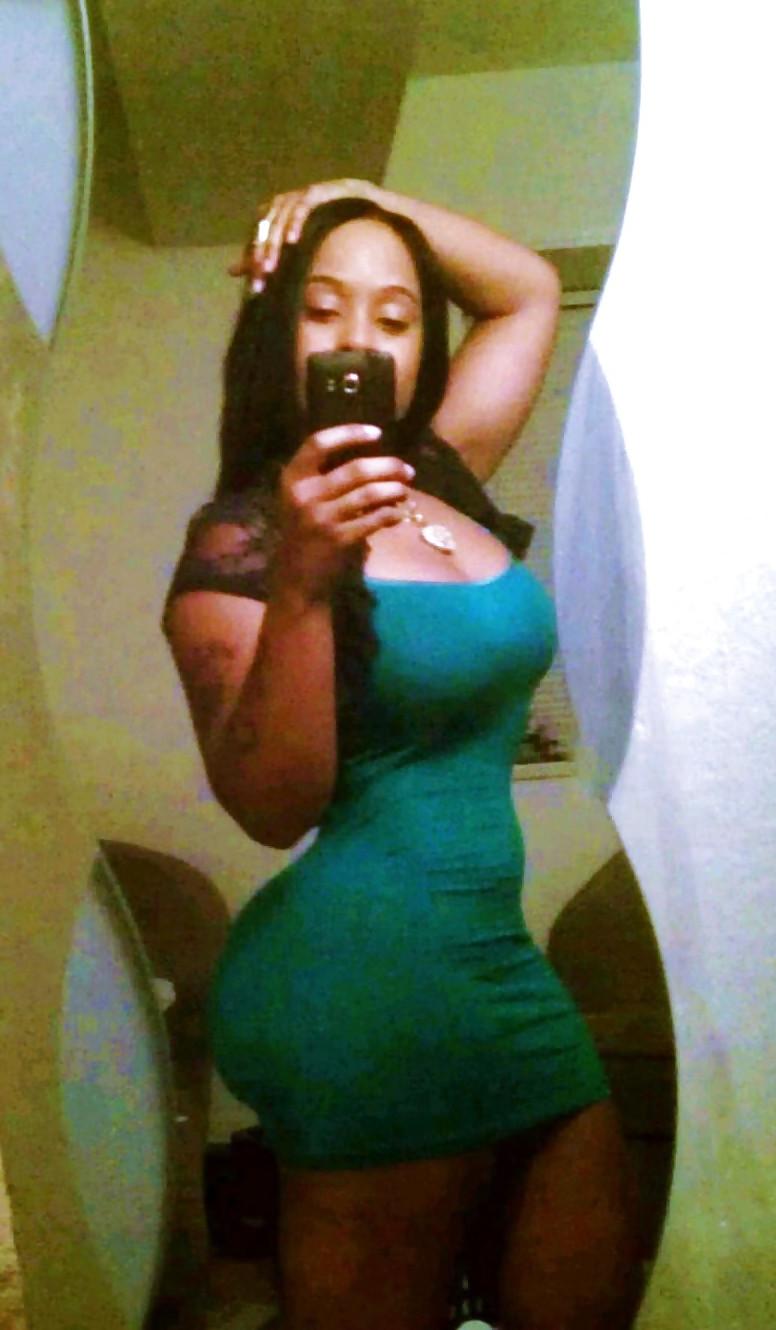 25P Wide Hips and Sexy Asses (Black Edition) Vol. I