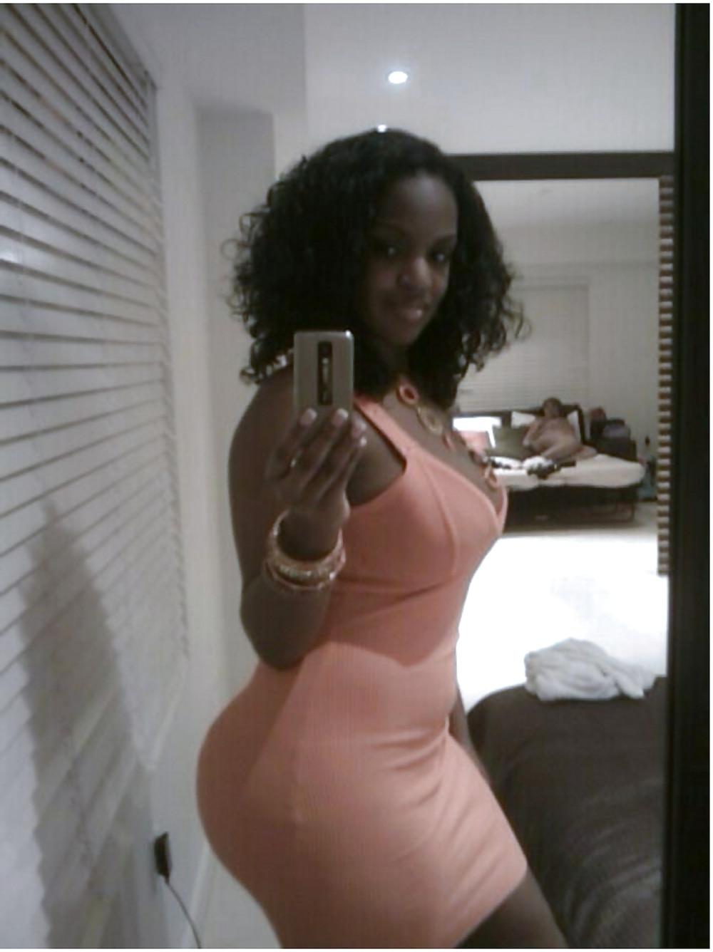 25P Wide Hips and Sexy Asses (Black Edition) Vol. I