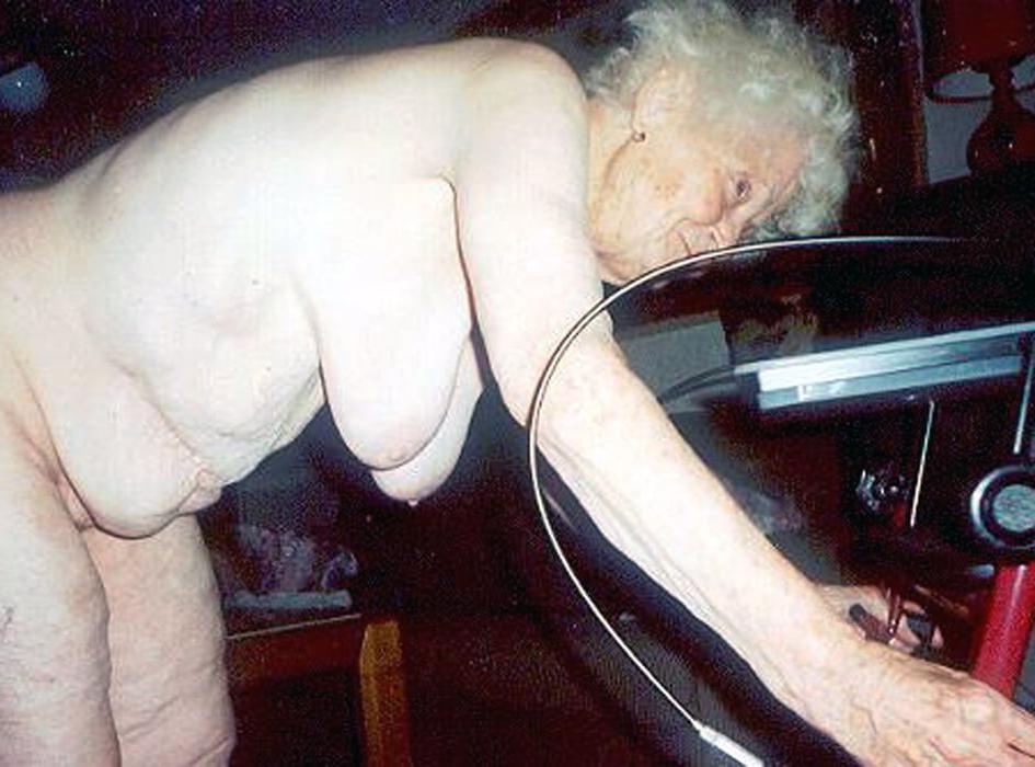 25P Grandma and other old  or mature lady's