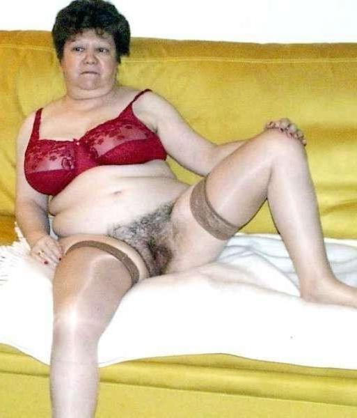 25P Grandma and other old  or mature lady's