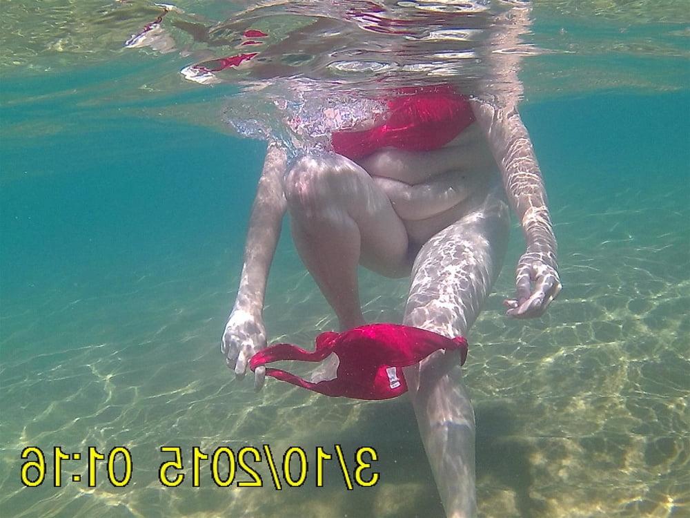 20P Naked Underwater
