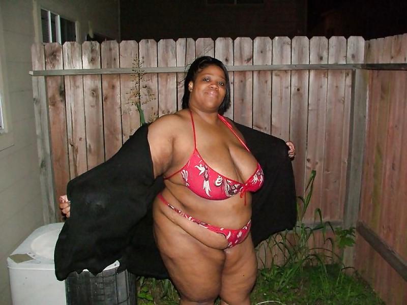 9P BBW Mama Flashing at the Park