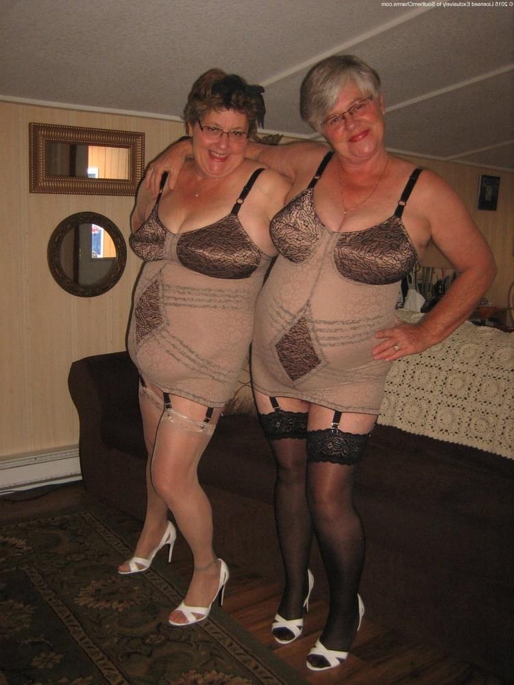 25P Mature underwear can't get enough