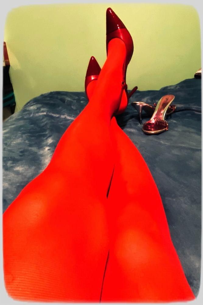 13P My red nylon-heels