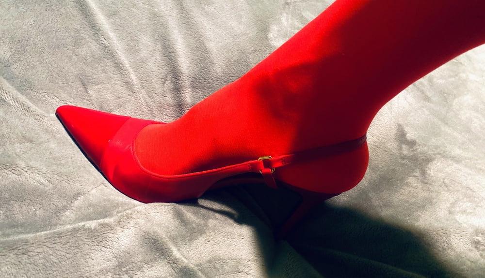 13P My red nylon-heels