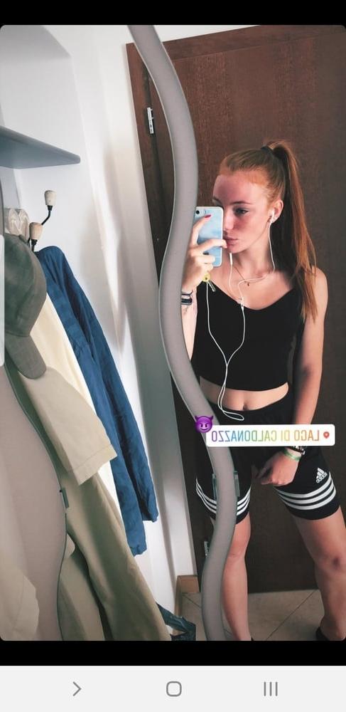 19P Sexy red girl