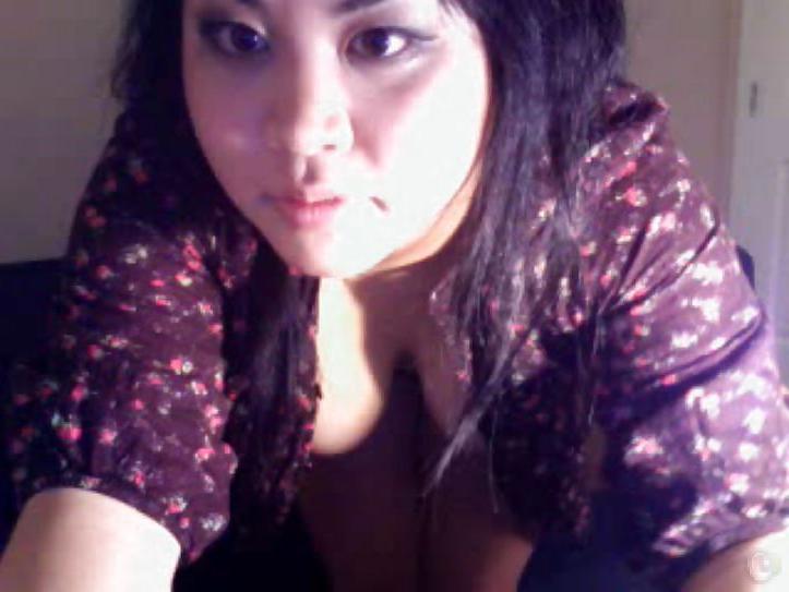 11P Chubby Korean Shows T&A For Me