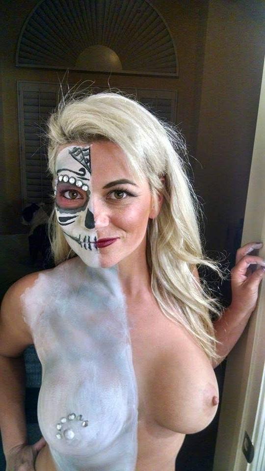 25P Rich Milf Amanda Exposed as a Slut