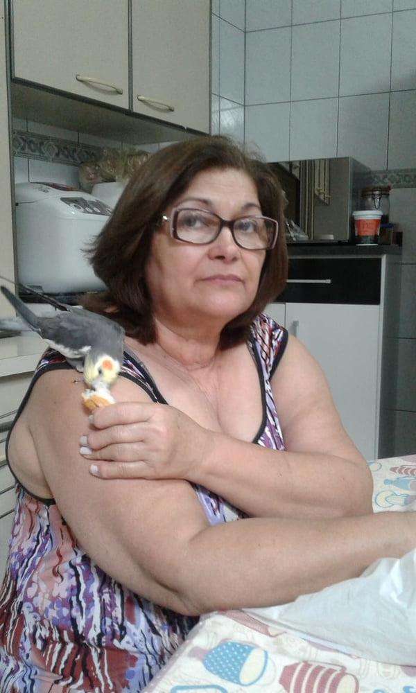 10P Sexy grandma