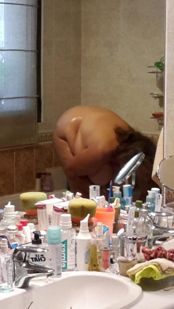 11P MY FEMALE TO THE SHOWER