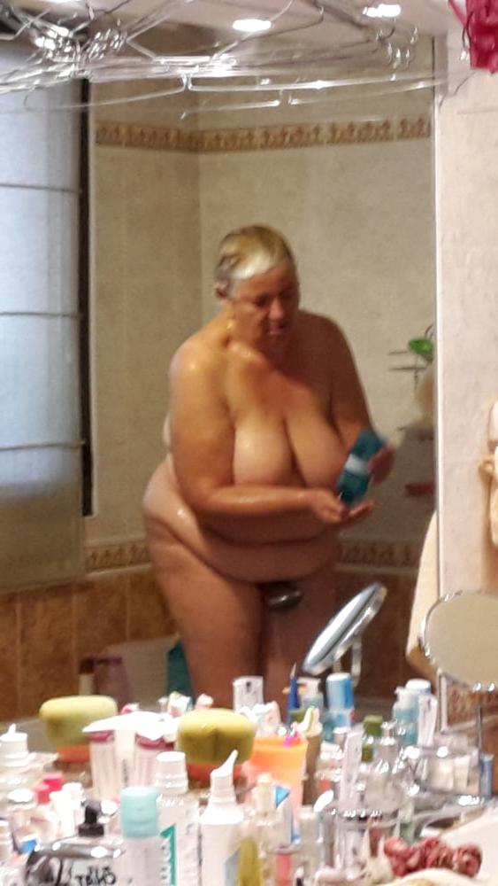 11P MY FEMALE TO THE SHOWER