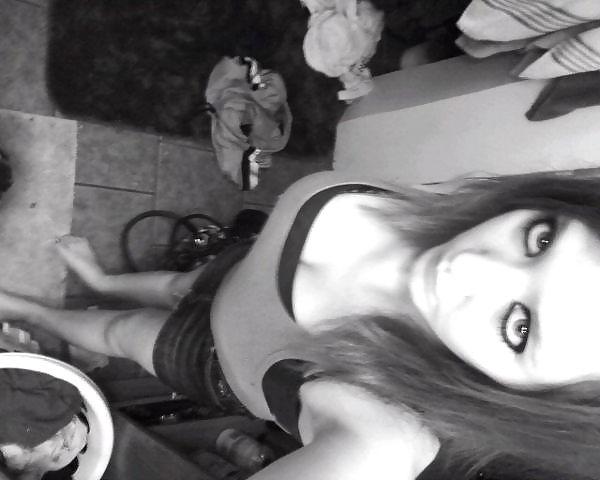25P Teen Cleavage - Dressed