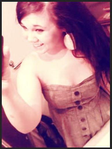 25P Teen Cleavage - Dressed