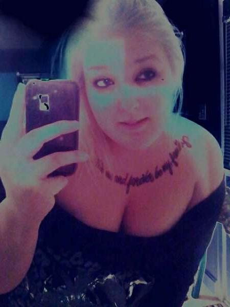 25P Teen Cleavage - Dressed