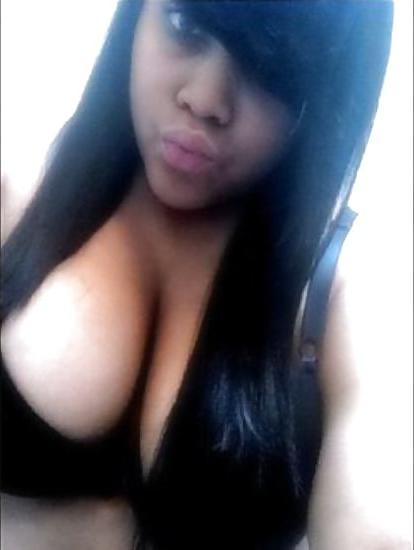 25P Teen Cleavage - Dressed
