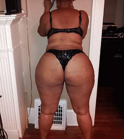 12P Black Milf Booty