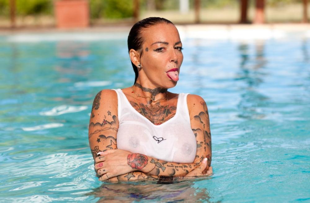 10P Eva Lange tattoo lady very pretty and sexy