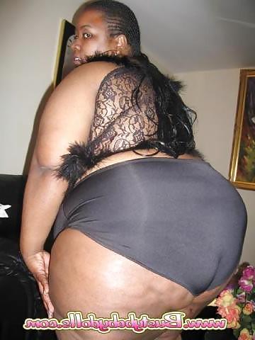 12P Mature ebony BBW ass