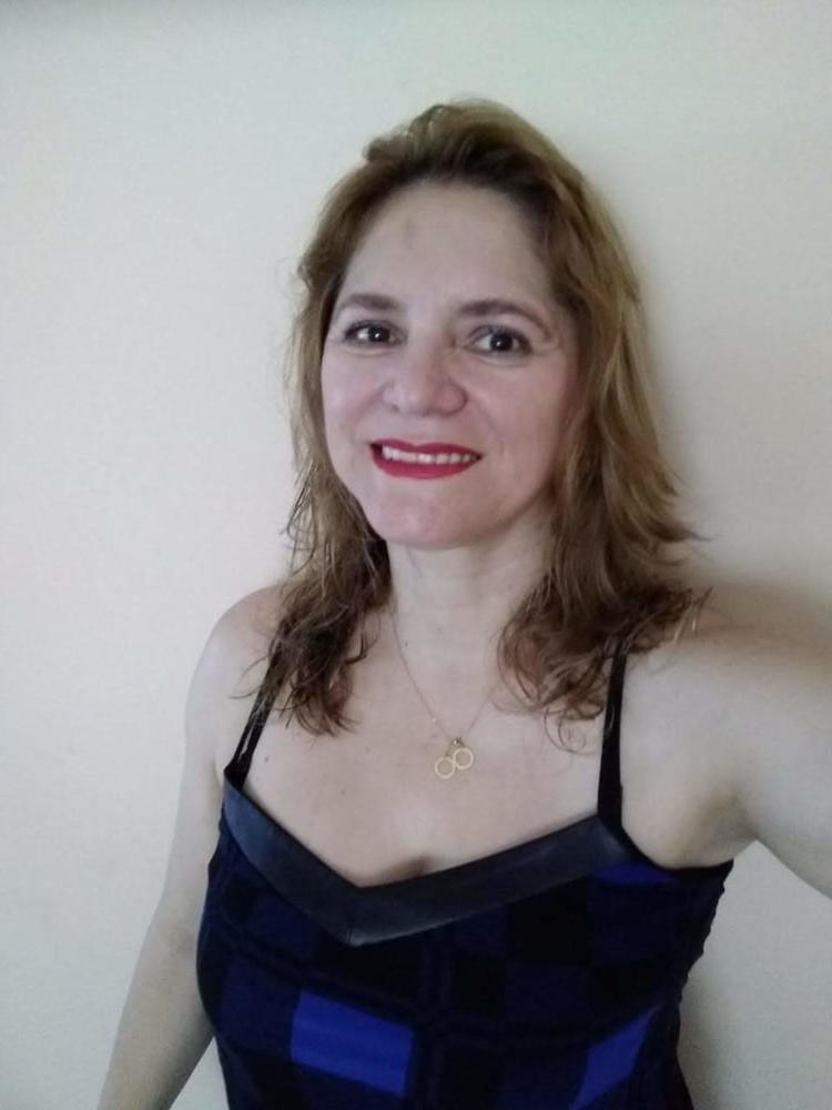 20P Simple and sexy gorgeous milf