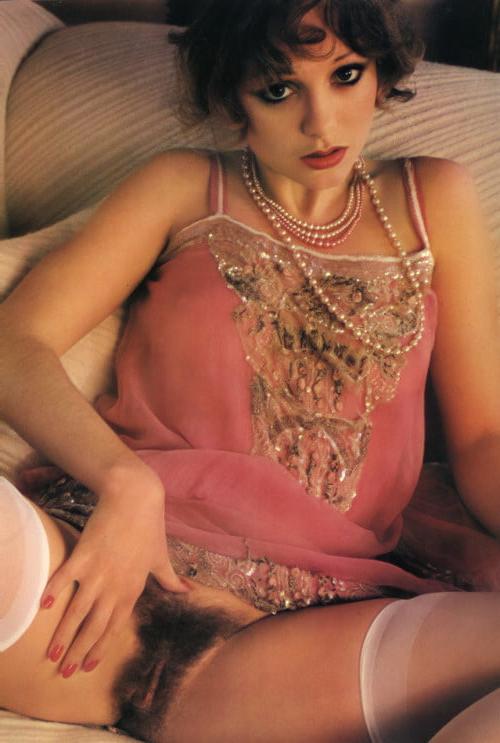 25P Retro Cuties - Vol. 134
