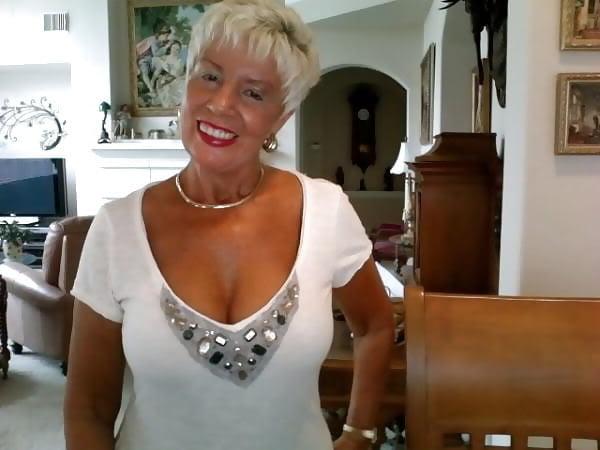 25P Help. Im addicted 2 granny cleavage