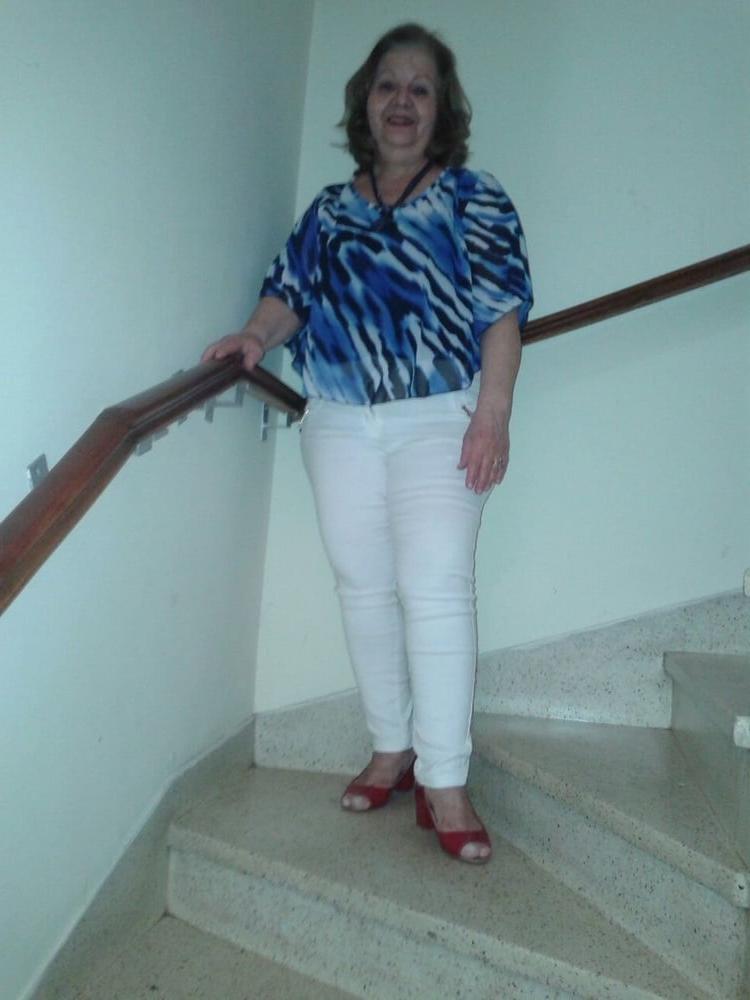 23P Sensual grandma
