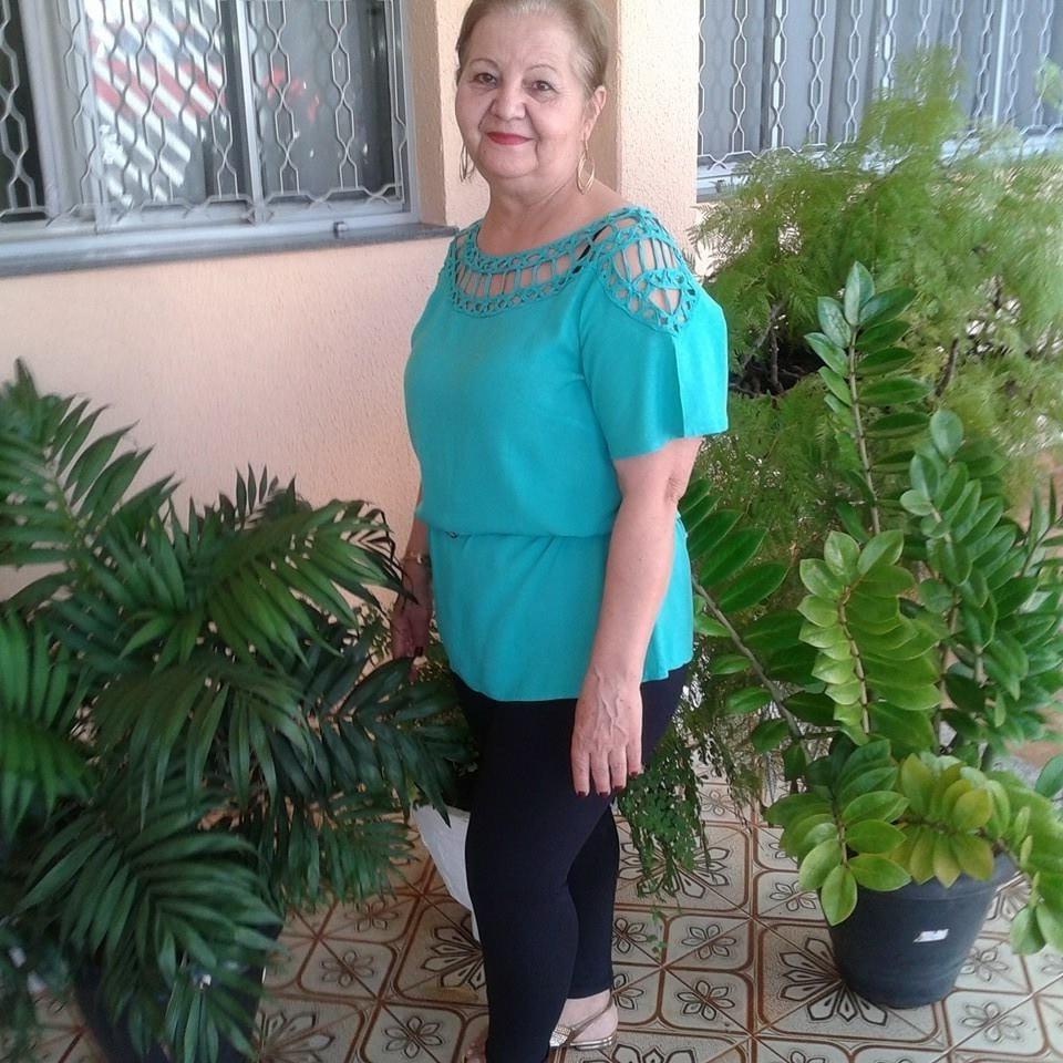 23P Sensual grandma
