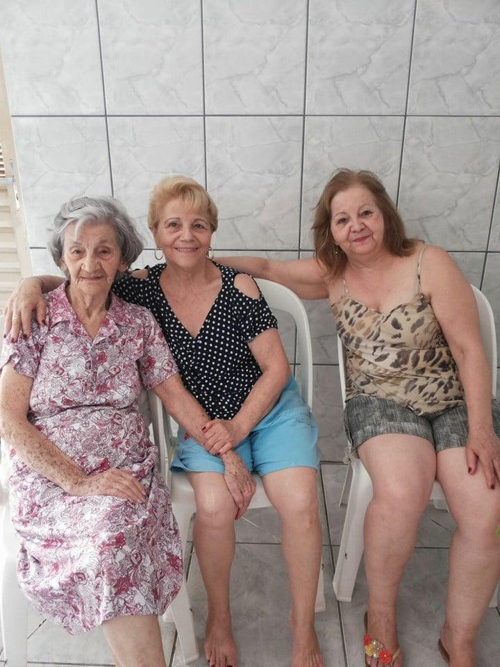 23P Sensual grandma