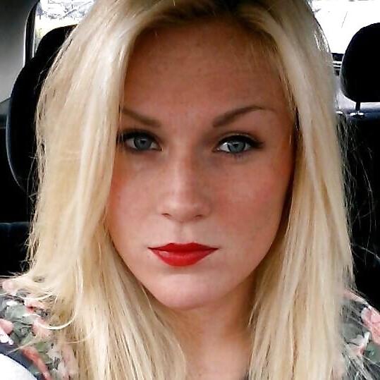20P Red Lips Faces 1