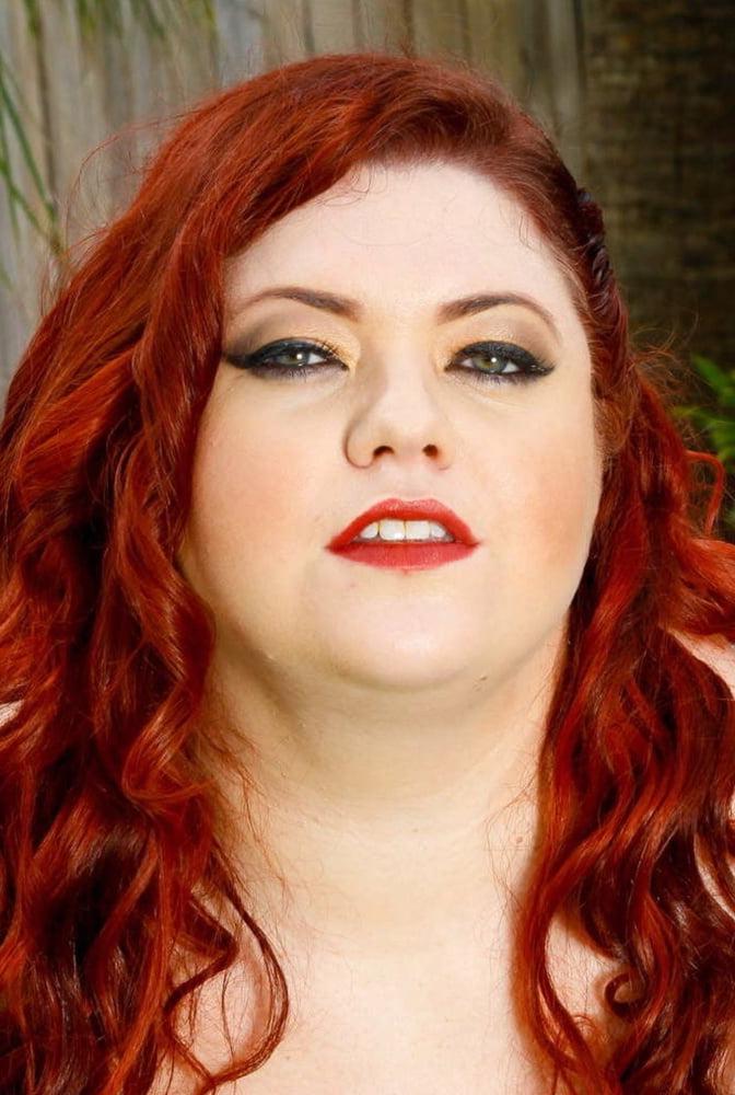 20P Red Lips Faces 1