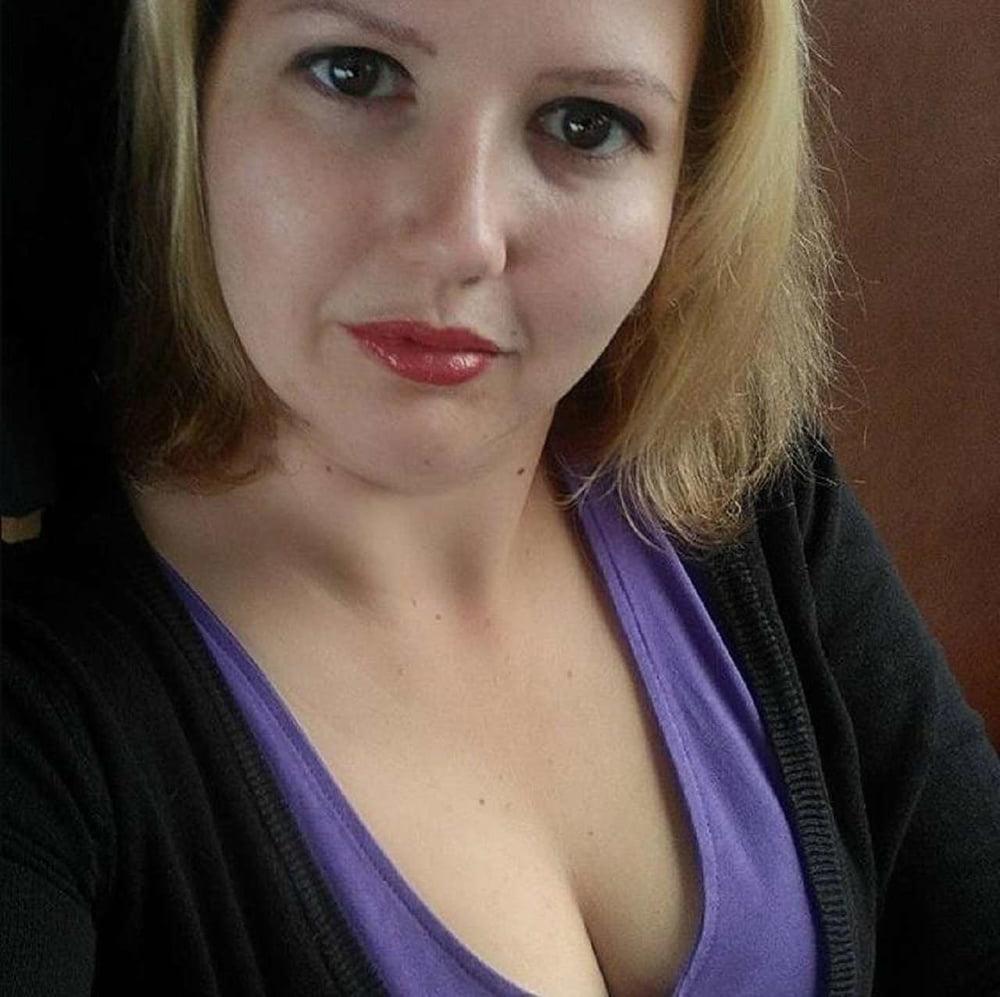 20P Red Lips Faces 1