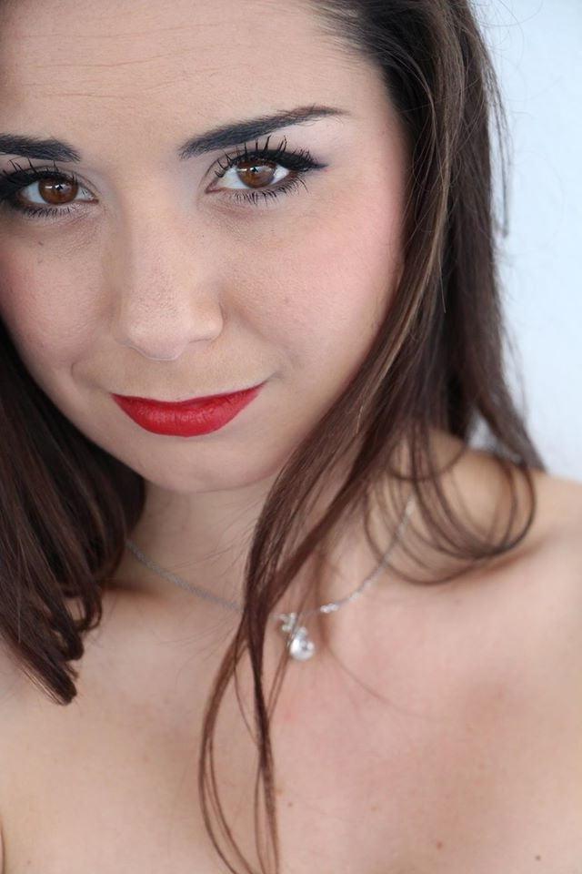 20P Red Lips Faces 1