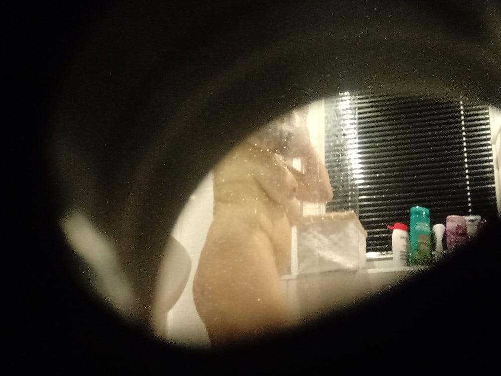 23P Milf wife Anette voyeur shower challenge