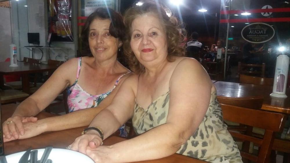 23P this grandma is very sensual makes you want to suck
