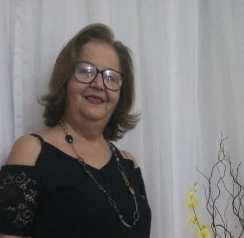23P this grandma is very sensual makes you want to suck