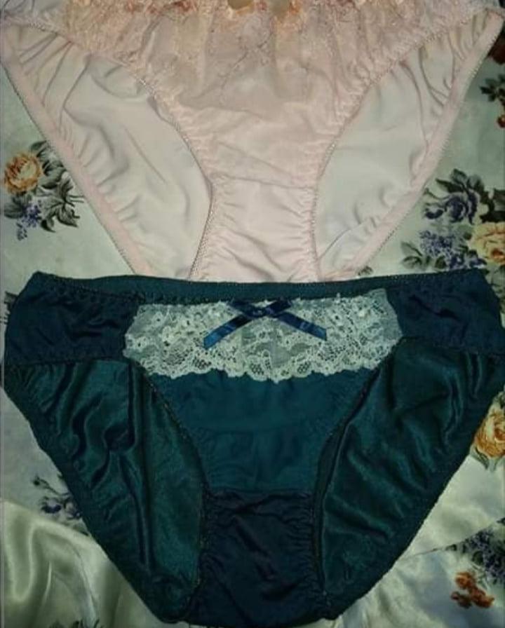 8P Sri lankan Lady Panty Show 1