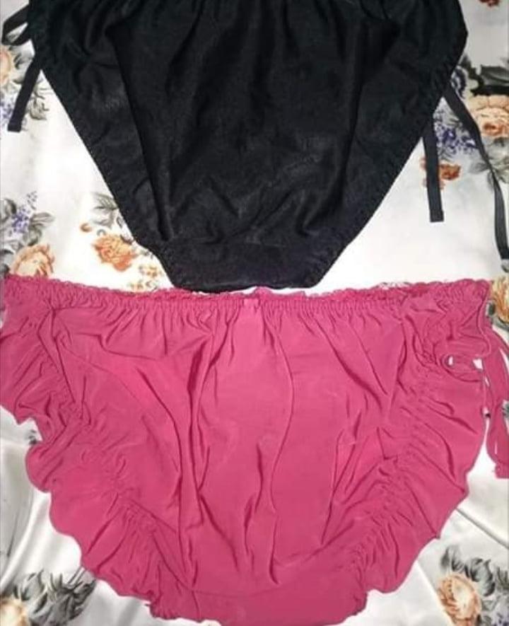 8P Sri lankan Lady Panty Show 1