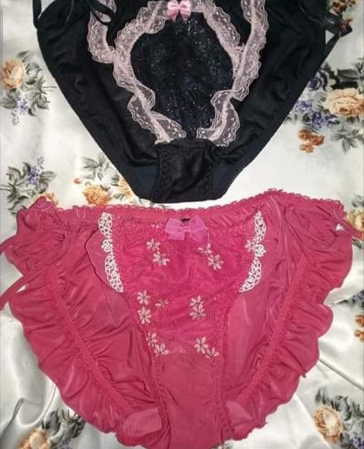 8P Sri lankan Lady Panty Show 1