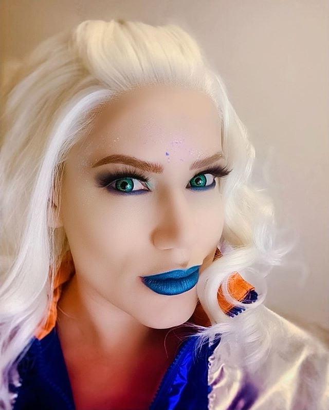 25P Makeup fetish 72