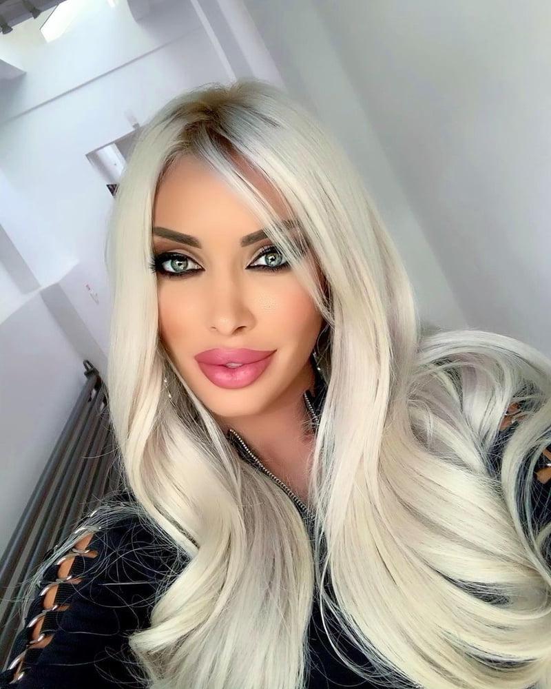 25P Makeup fetish 72