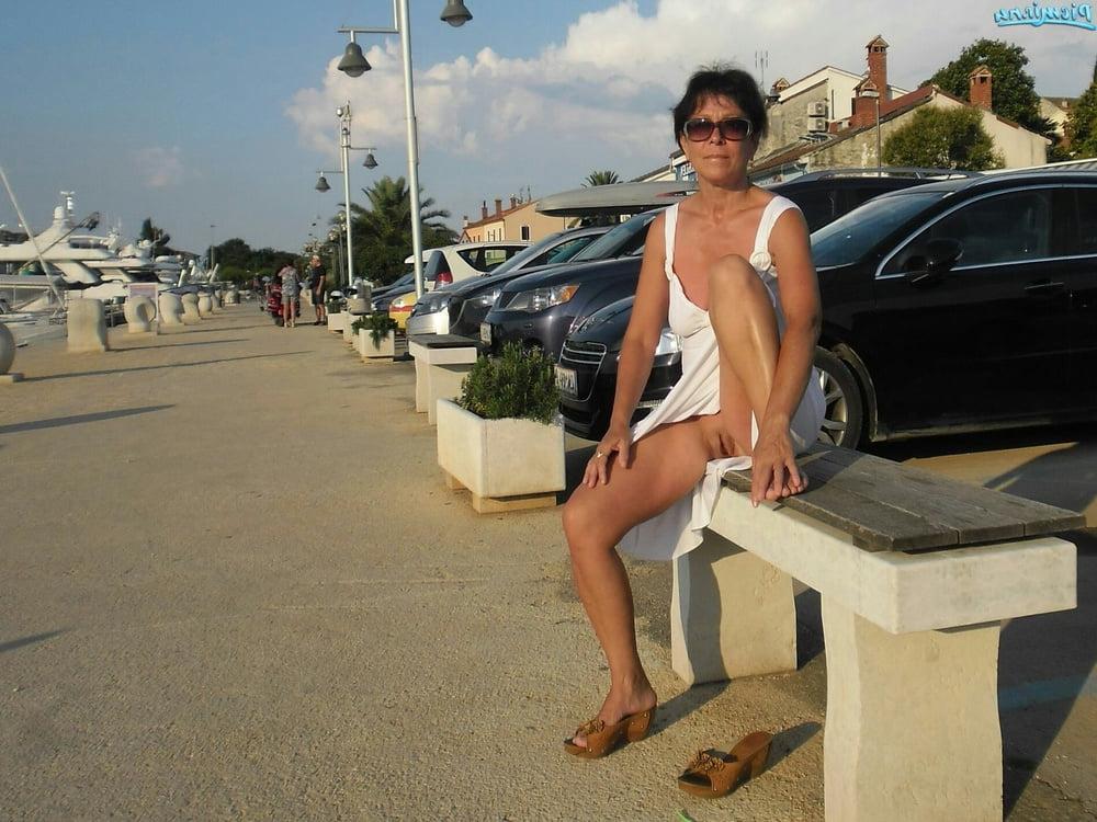 25P Sexy whores in public (part 54)
