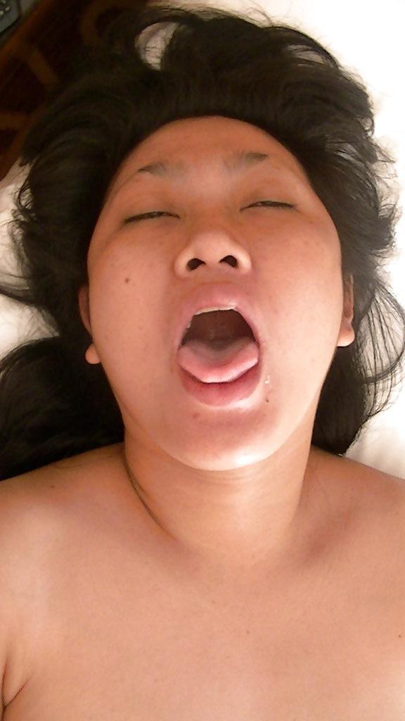 25P Asian GFE Waking Up Nude & Facial