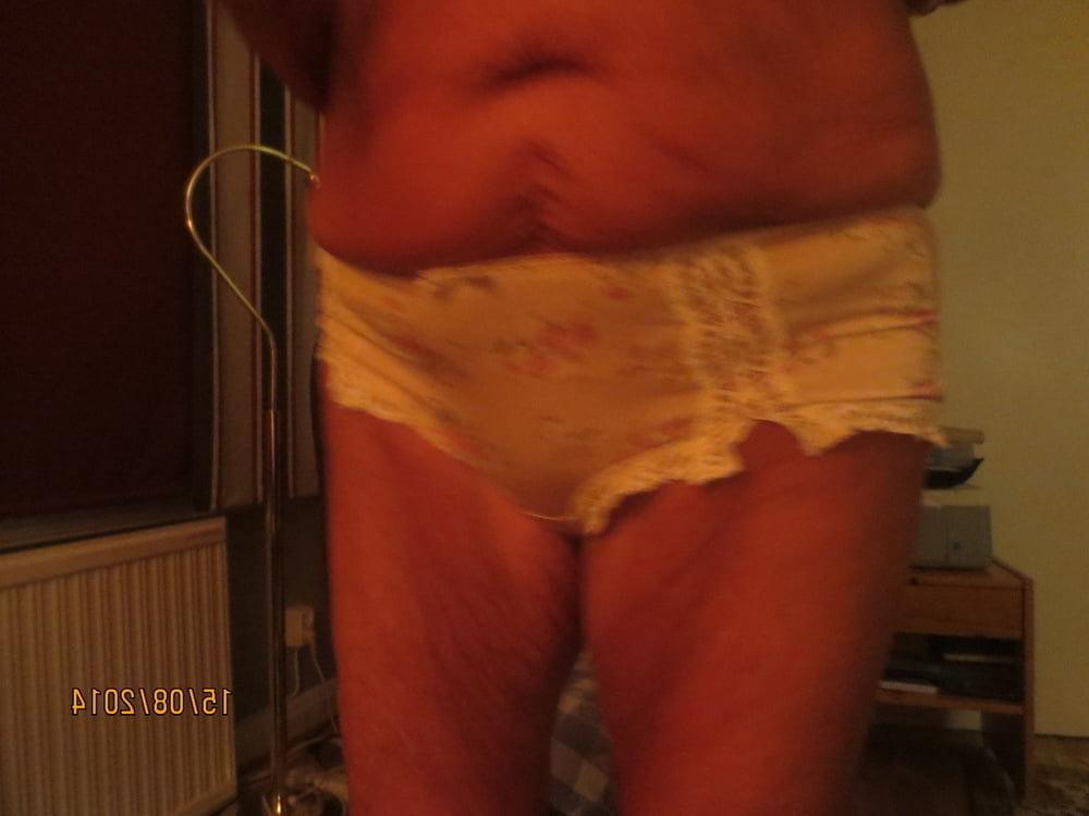 25P Sexy Grandma