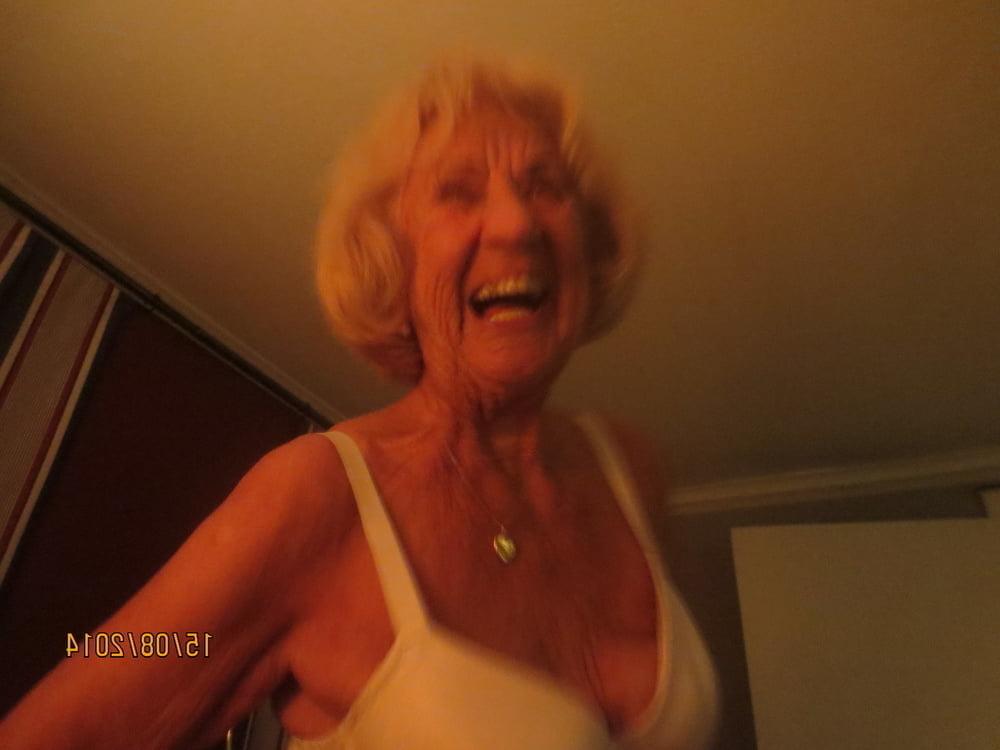 25P Sexy Grandma