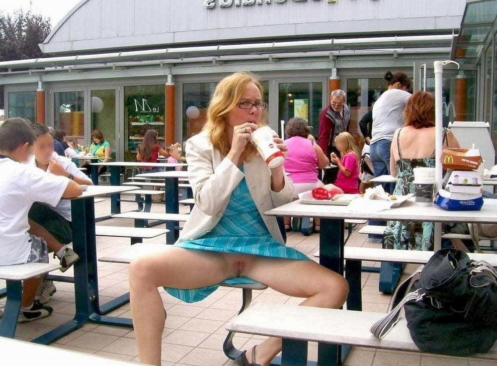 20P flashing in public